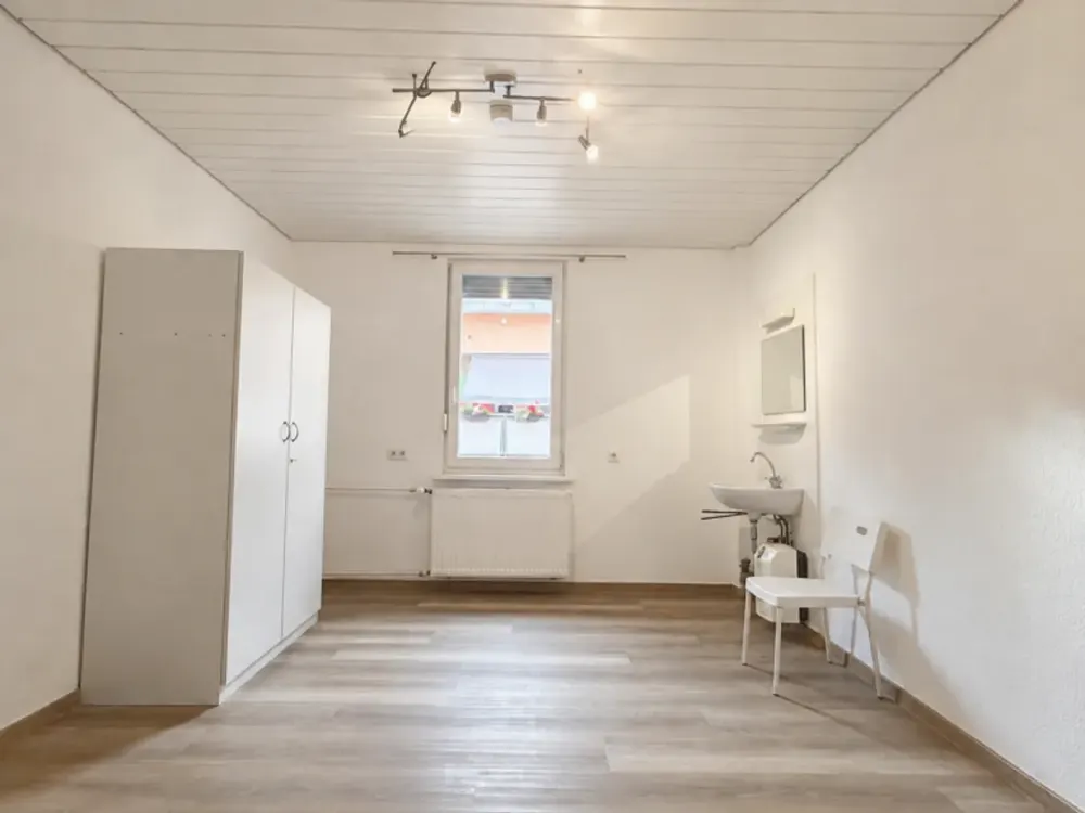 Großzügige 6- Zimmer-WG mitten in Bad Cannstatt, zentral & modern!