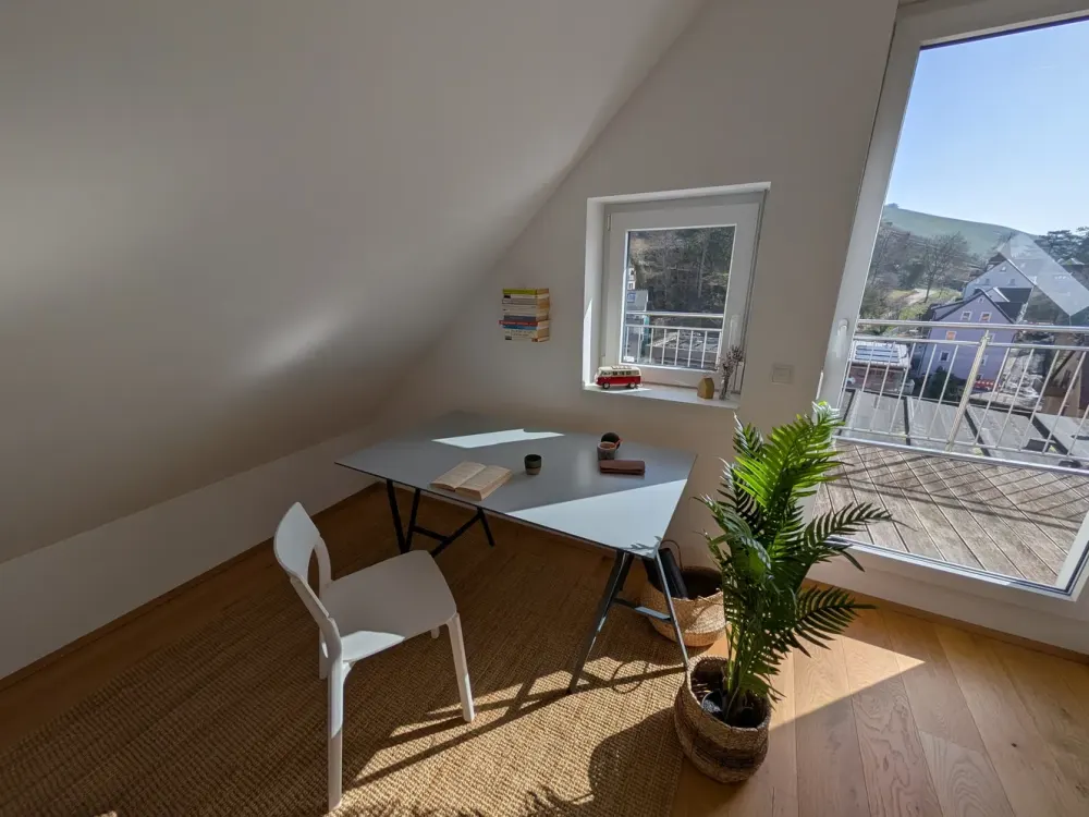 traumhafte Maisonette Wohnung - möbliert - 2 Balkone