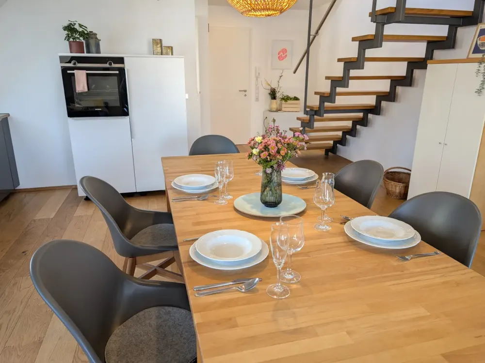 traumhafte Maisonette Wohnung - möbliert - 2 Balkone
