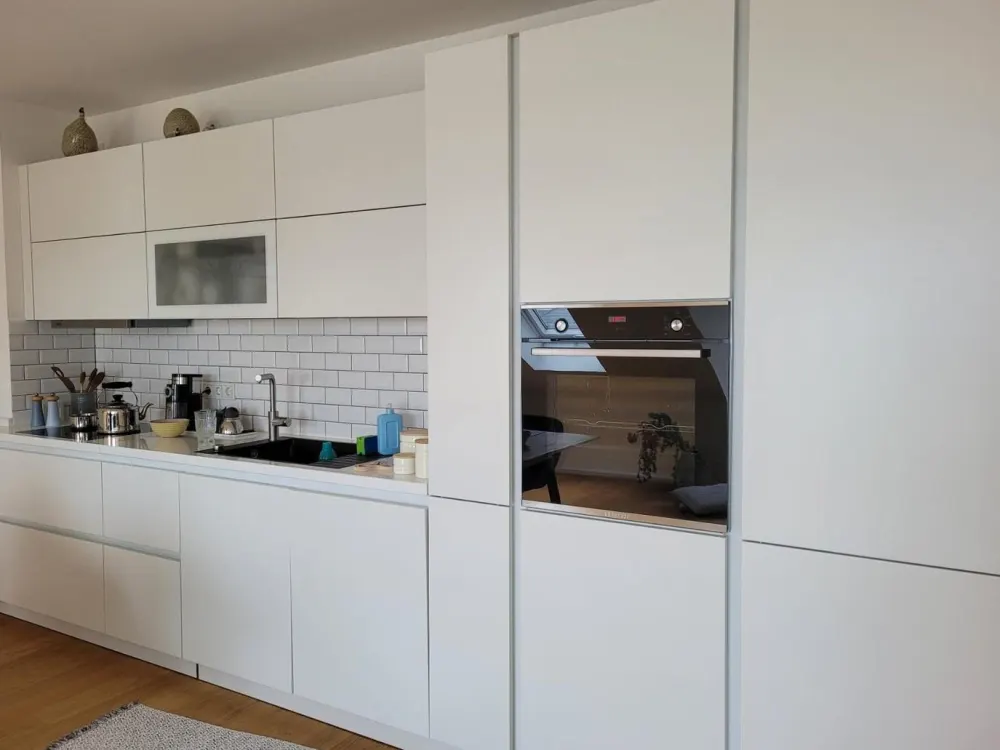 D'dorf so nah: Euro 1.295,- Kaltmiete Neubau DG-Wohnung mit Balkon