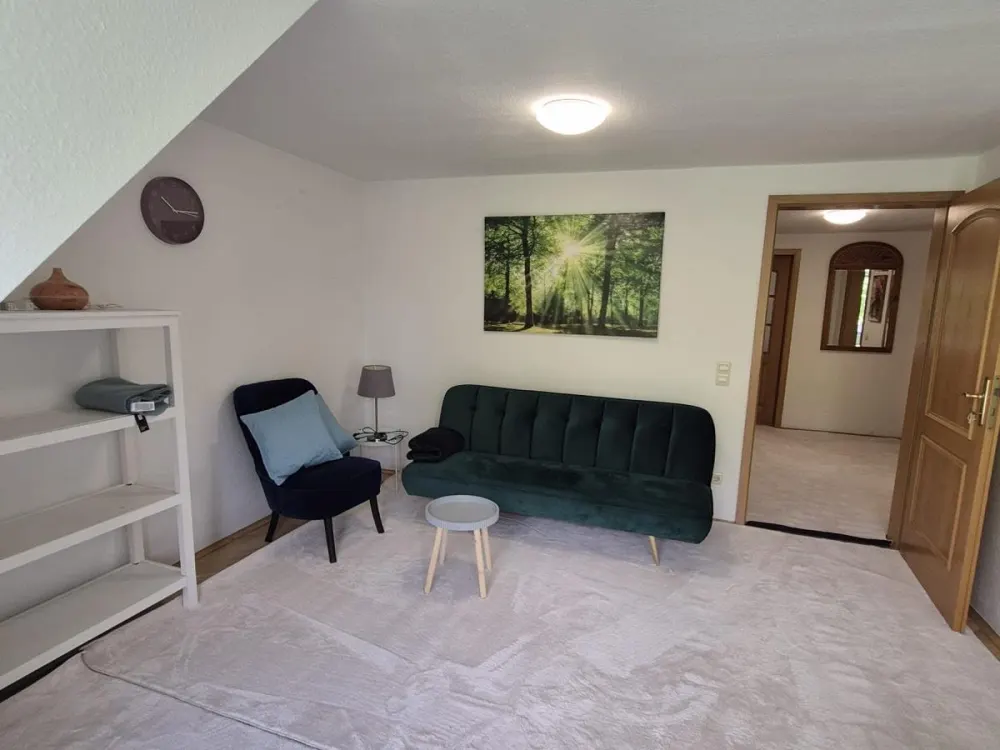 VOLLMÖBILIERTE WOHNUNG WESTPARKSTR