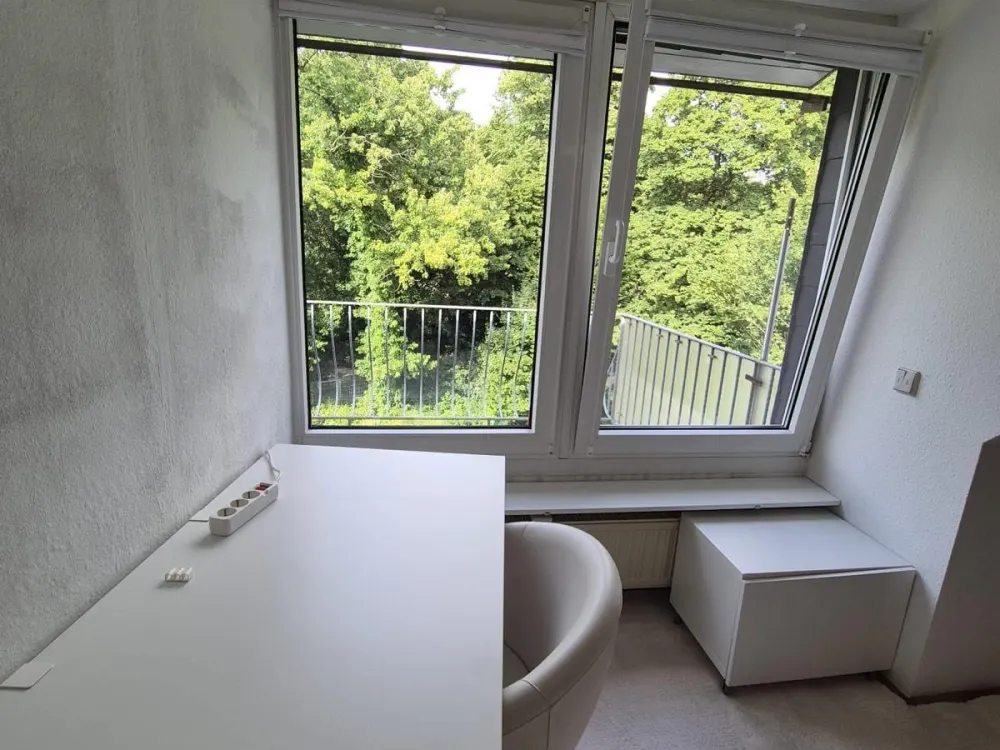 VOLLMÖBILIERTE WOHNUNG WESTPARKSTR