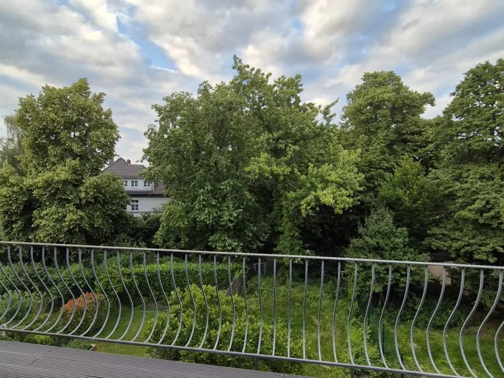 VOLLMÖBILIERTE WOHNUNG WESTPARKSTR