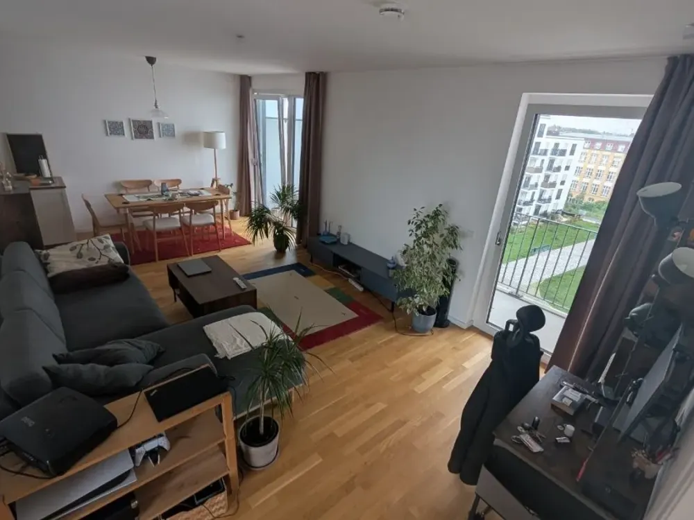 Zuhause mit 2 Zimmern und Balkon in Friedenau