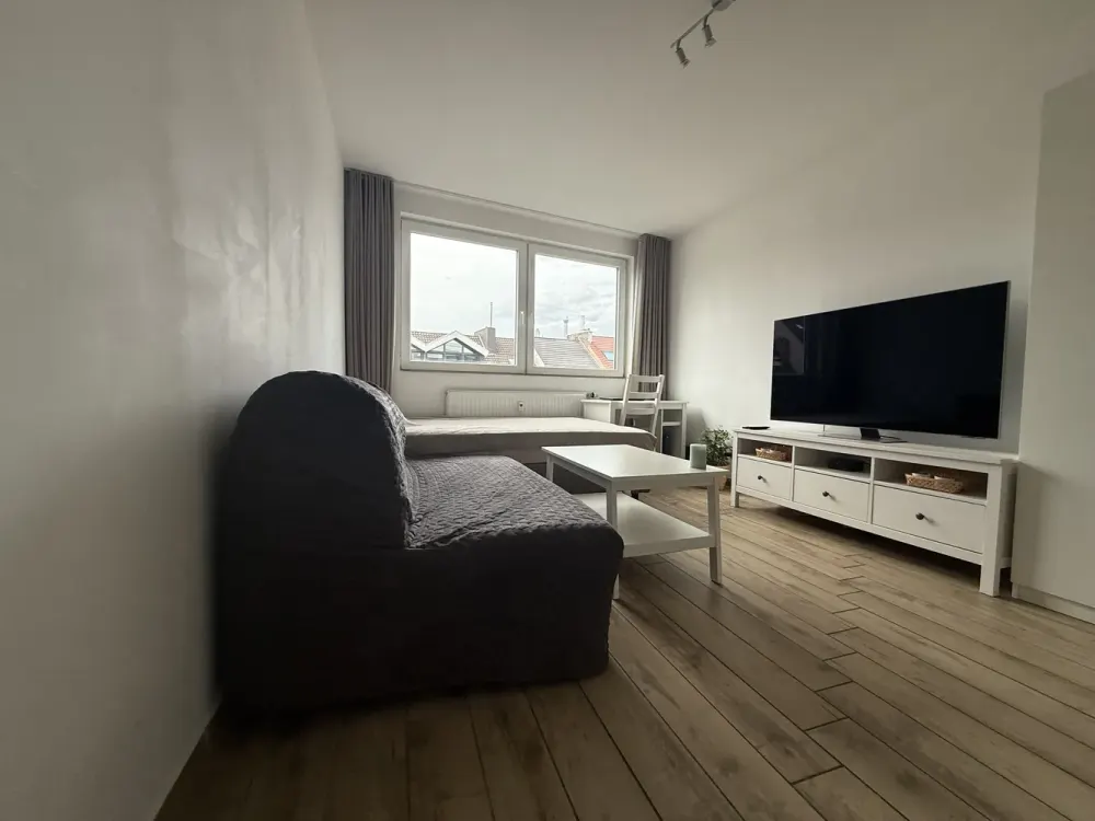 Looking for a Successor Tenant! Attractive 1-Room Apartment at Rudolfplatz Near Belgian Quarter