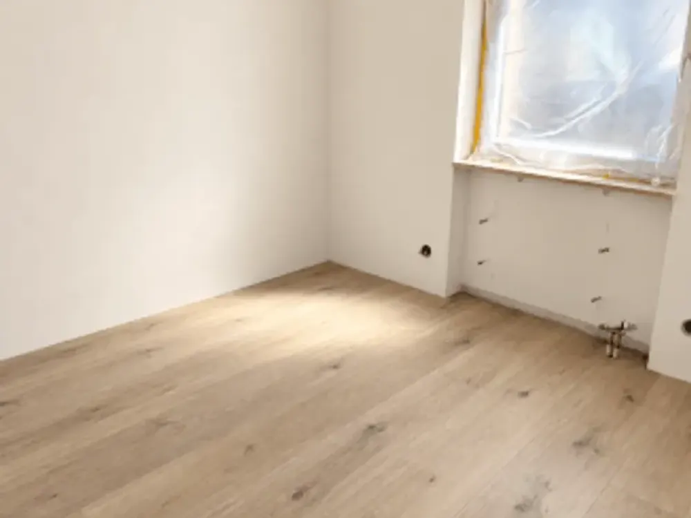 Living above Karlsruhe, spacious 4.5-room apartment with west-facing terrace and panoramic view