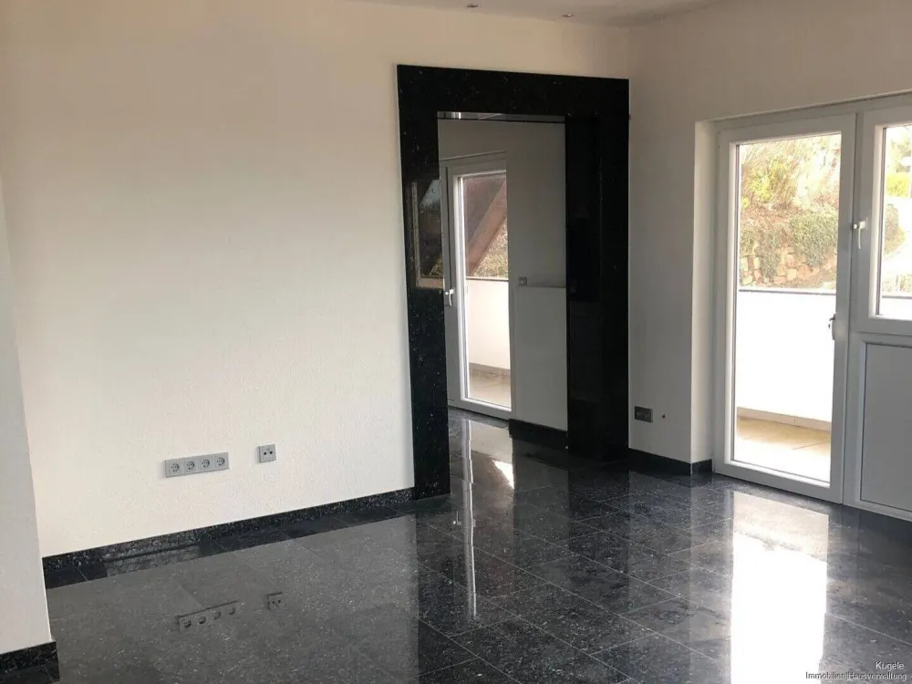 Neuwertige Maisonettewohnung in Grünwettersbach zu vermieten!