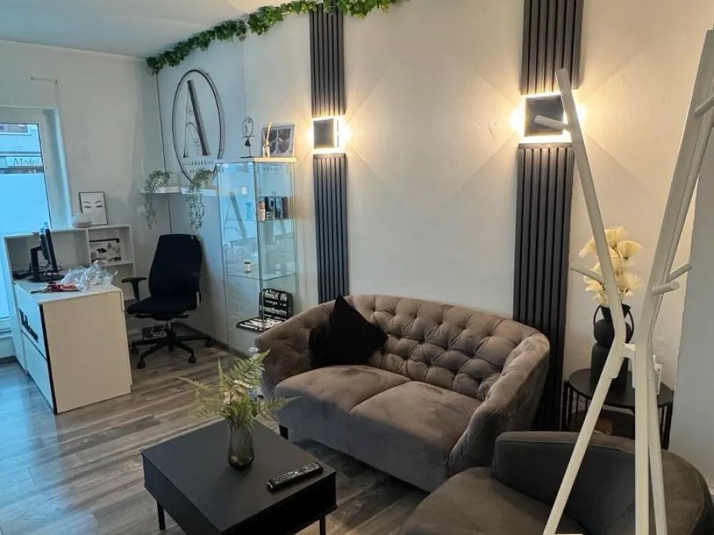 Behandlungsraum in Kosmetikstudio in Düsseldorf zu vermieten