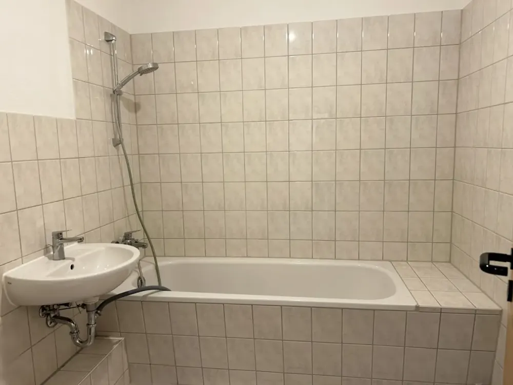 استمتع بالعيش في قلب دريسدن! غرفتان, شرفتان، حمام مع حوض استحمام + مصعد