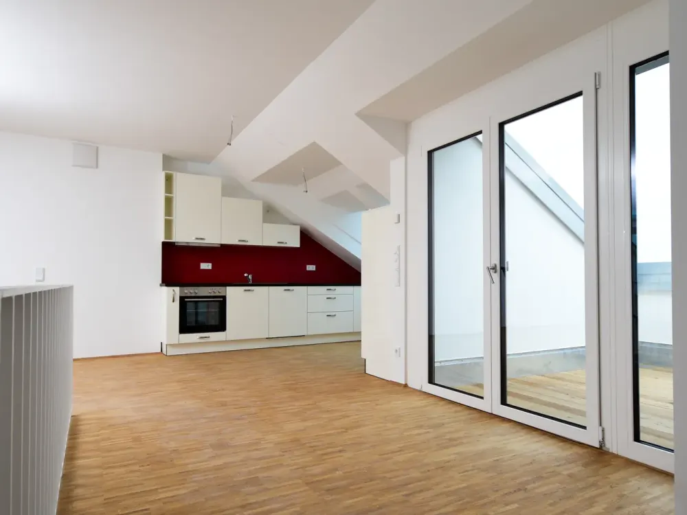 Luxuriöse 4-Zimmer-Maisonette-Wohnung mit Einbauküche und mehreren Balkonen in Dresdner Neustadt