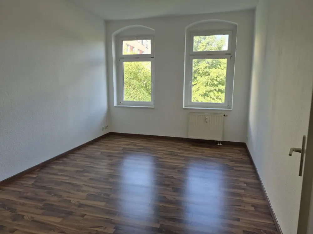 Tolkewitz! 1. OG: 2-Zimmer-Küche-Bad im san Altbau