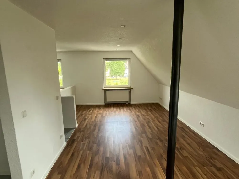 Helle 2 ZKB-DG Wohnung in Völklingen zu vermieten