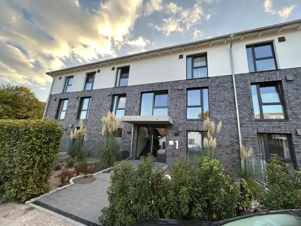 Neubau moderne 4-Zimmer-Wohnung in Hamburg : ideal zum Wohnen und Arbeiten
