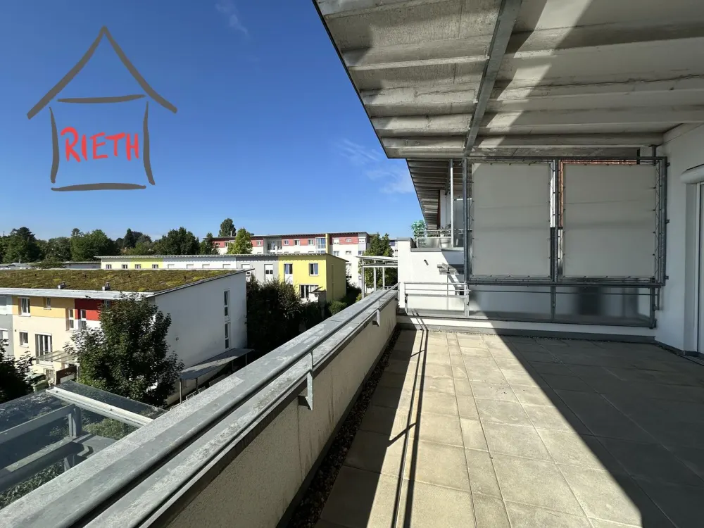 * Penthouse-Wohnung im Rotbäumlesfeld *