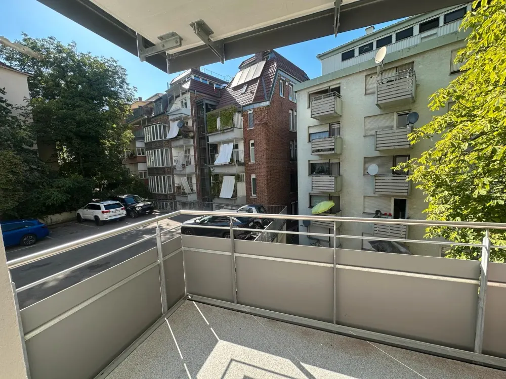 Helle 2 Zimmer Wohnung mit Balkon Stuttgart Süd (Olgastrasse)