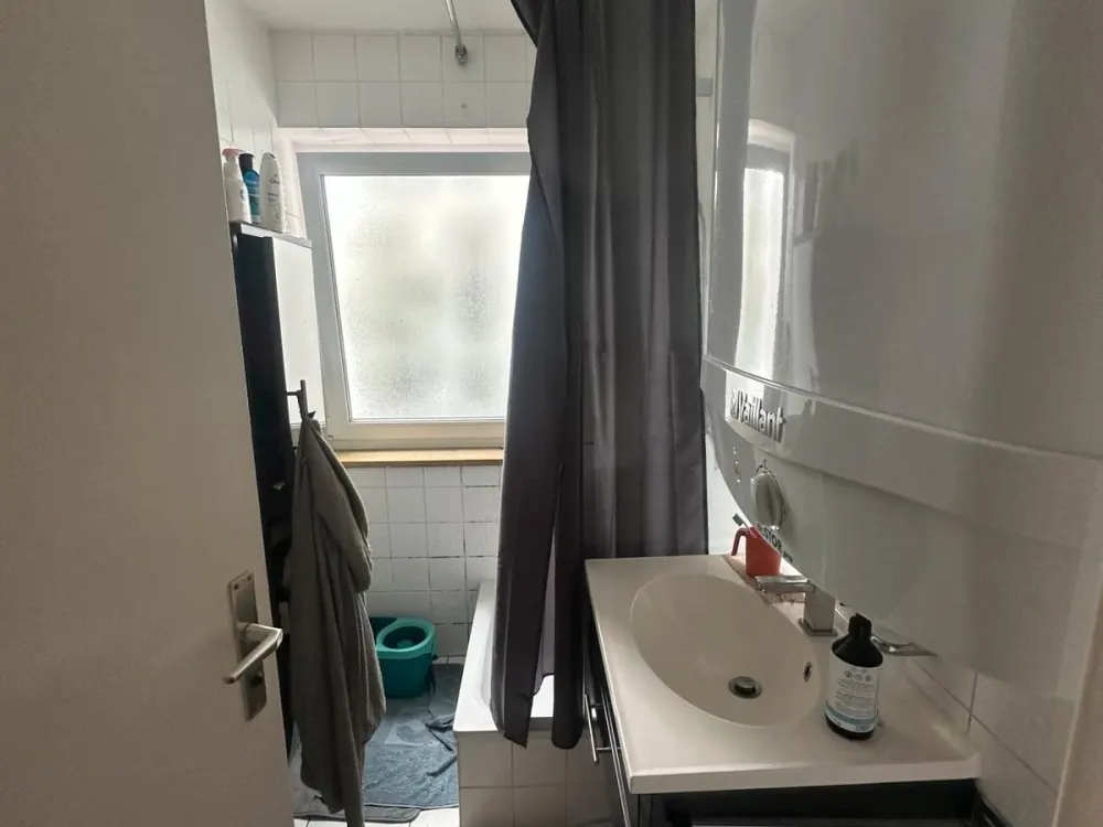 Helle 2 Zimmer Wohnung mit Balkon Stuttgart Süd (Olgastrasse)