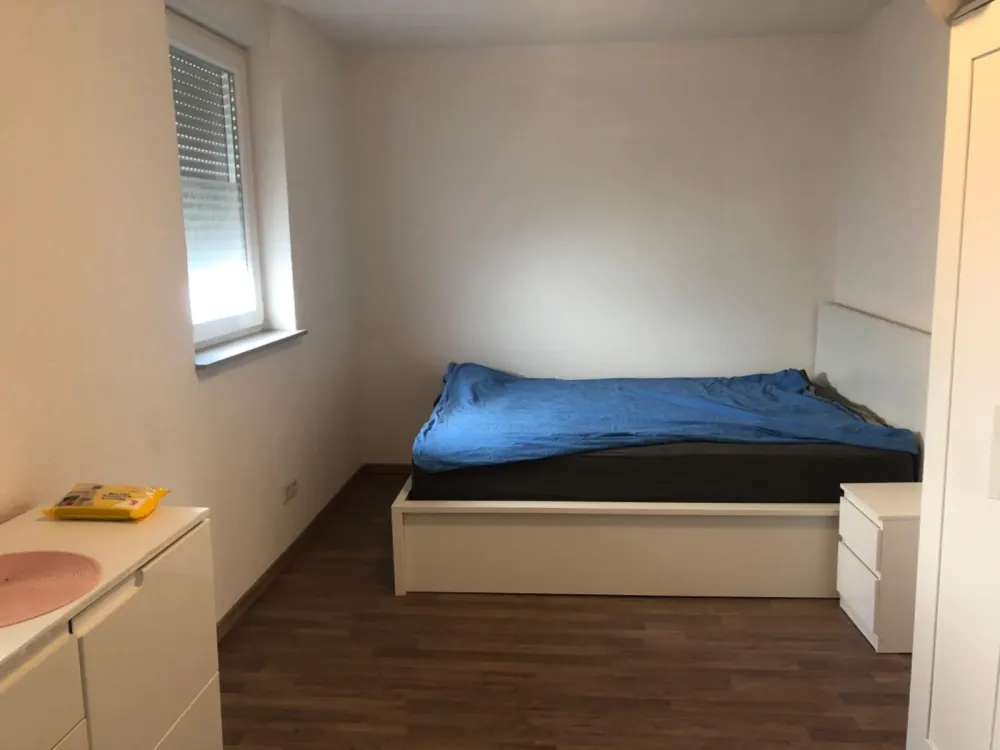 WG Frauen-Wohnung - 1 Zimmer -Nachmieterin gesucht