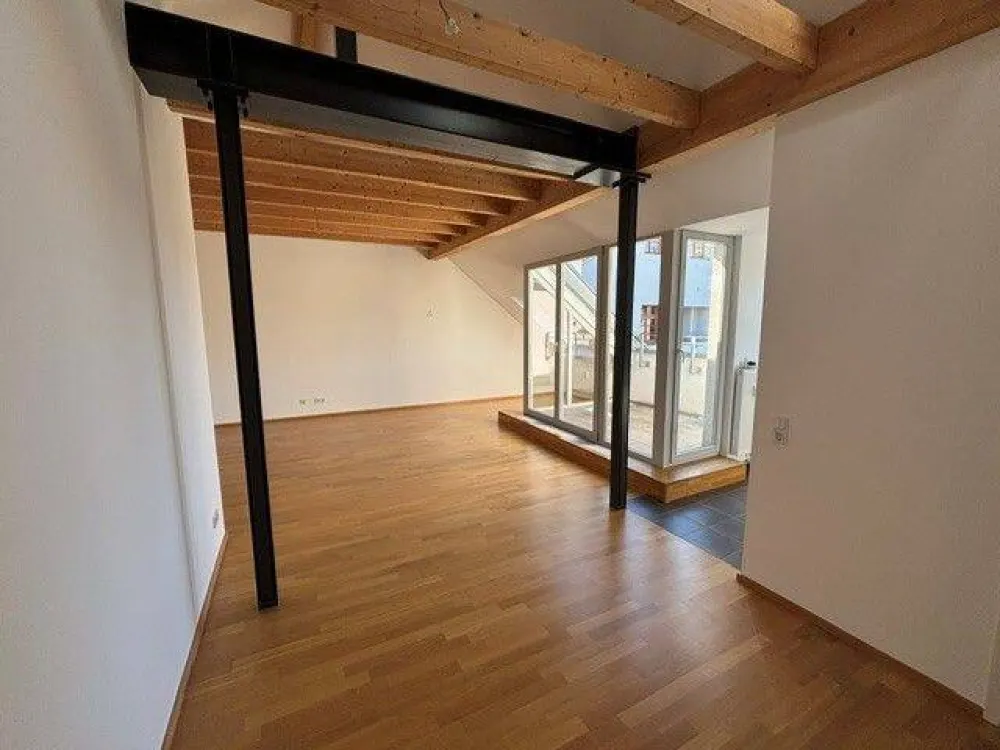 2 Zimmer Dachgeschoß-Wohnung, 70,65 qm in der Naumannsiedlung in 50735 Köln