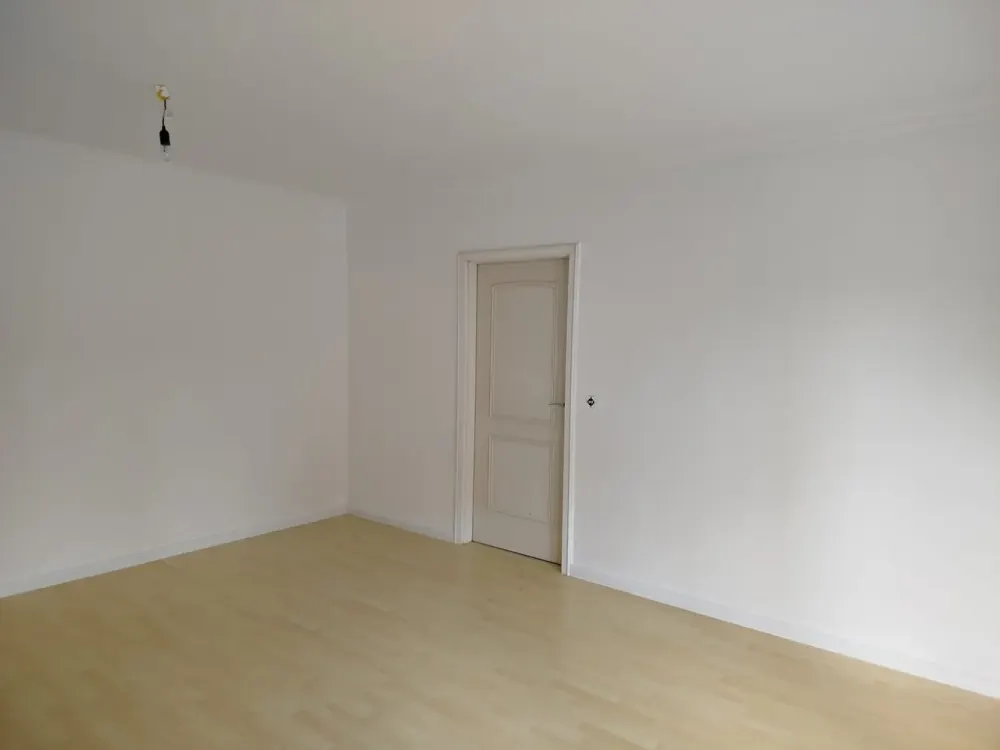 Sunlit Top-Floor Apartment in Berlin Weißensee with Balcony in the Komponisten Viertel
