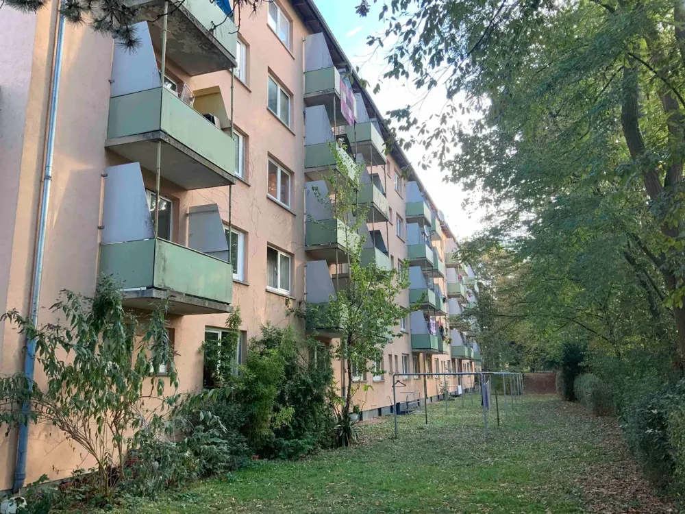2-ZKB-Wohnung in Frankfurt-Hausen sucht neue Bewohner!