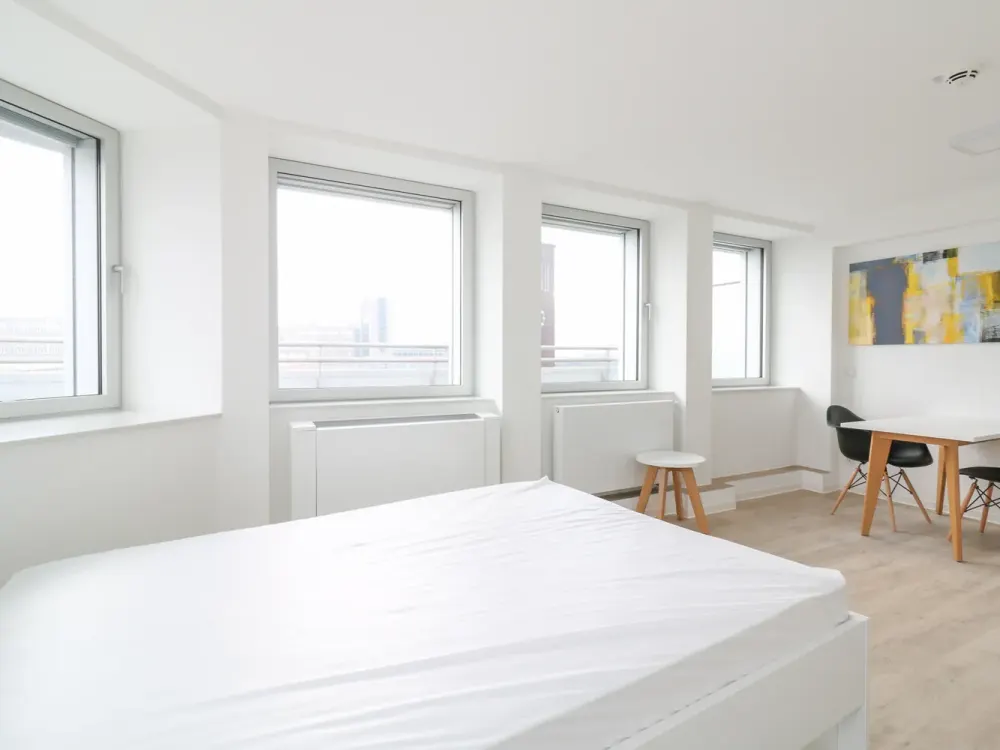 Stilvoll möblierte Etagenwohnung mit Balkon und modernem Ambiente zum Wohlfühlen