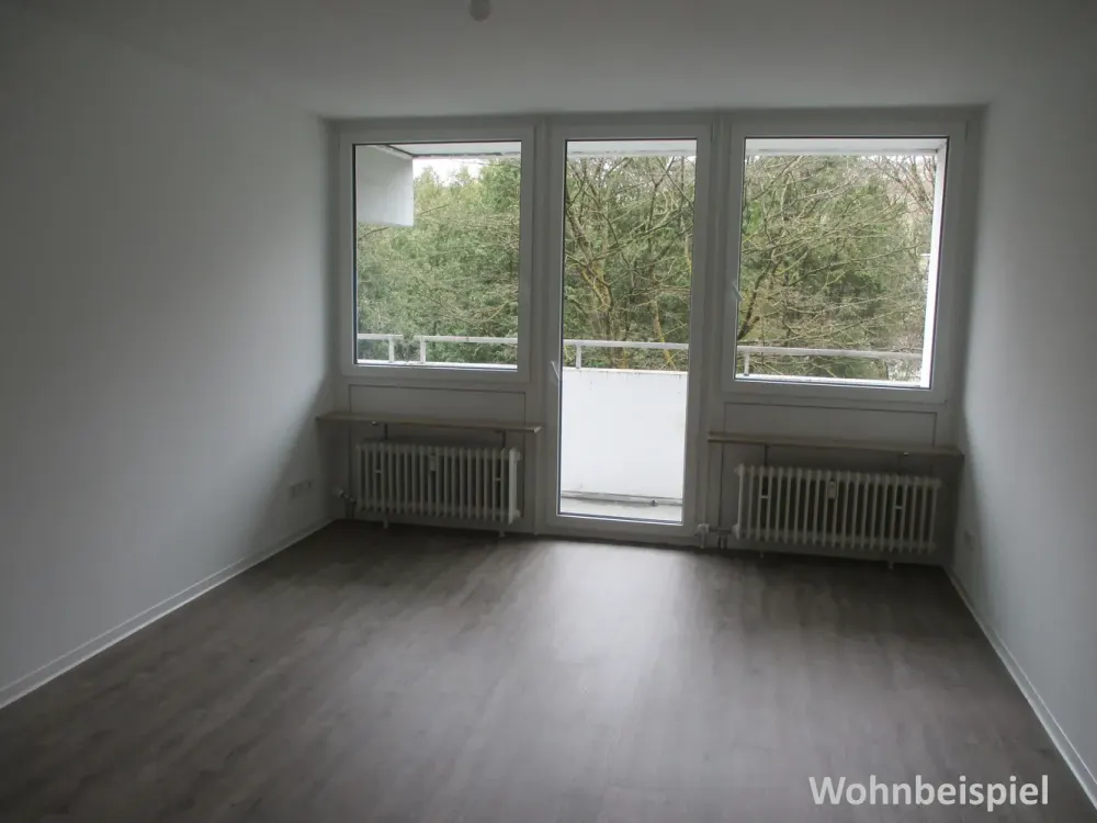 Perfekt für uns: renovierte 3-Zimmer-Wohnung mit Balkon und EBK