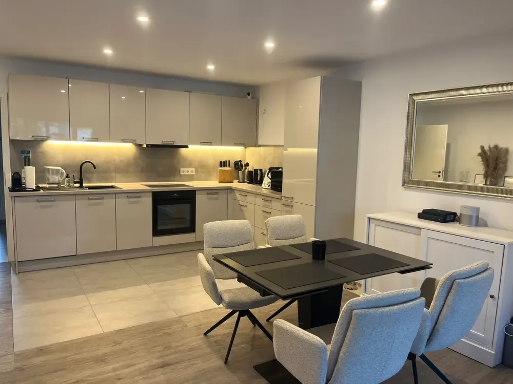 Neuwohnung - 4-Zimmer Wohnung mit Balkon im 1. OG in Frankfurt-Rödelheim