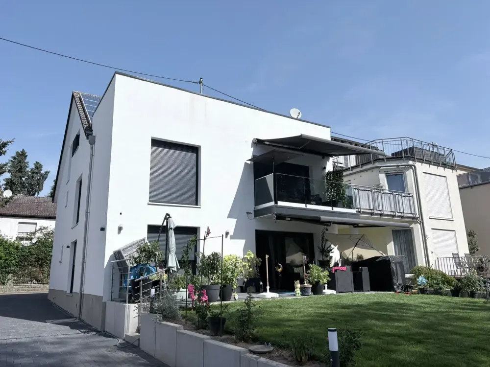 Neuwohnung - 4-Zimmer Wohnung mit Balkon im 1. OG in Frankfurt-Rödelheim