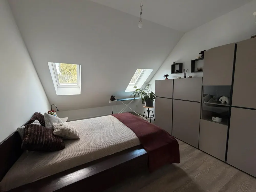 112 qm Dachgeschosswohnung im ruhigen Ochsenwerder