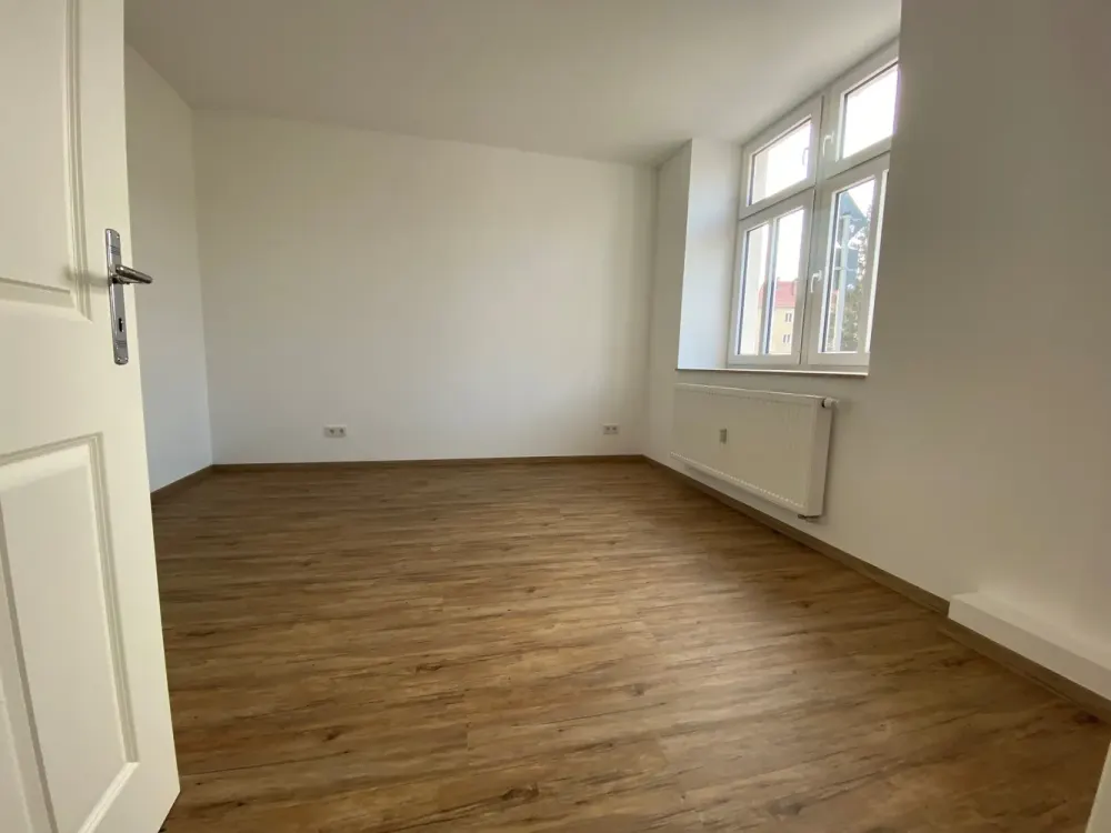 Modern sanierte 2-Raumwohnung mit Einbauküche sucht neue Mieter*innen!