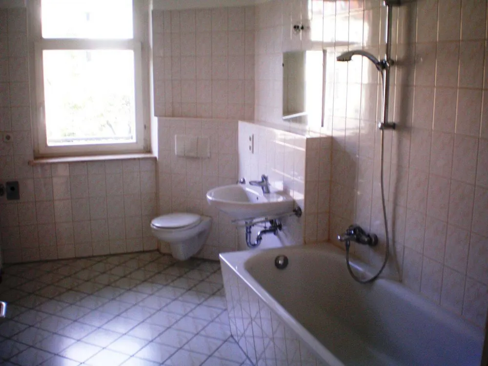 schicke 2 Zimmerwohnung mit Balkon in Altpaunsdorf