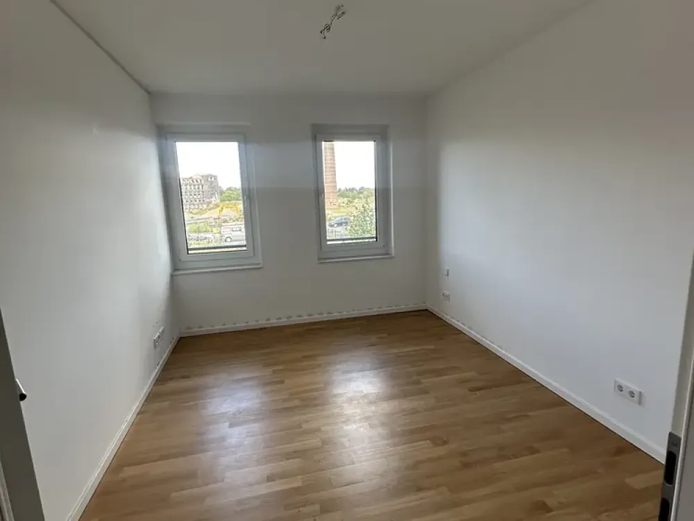 Leben am Wasser in extravaganter Lage 4-Zimmer-Wohnung