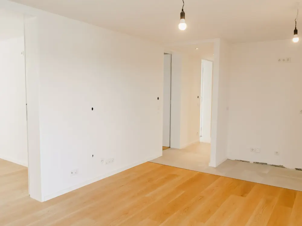 Practical 4-Room Apartment with Balcony in Baldham
