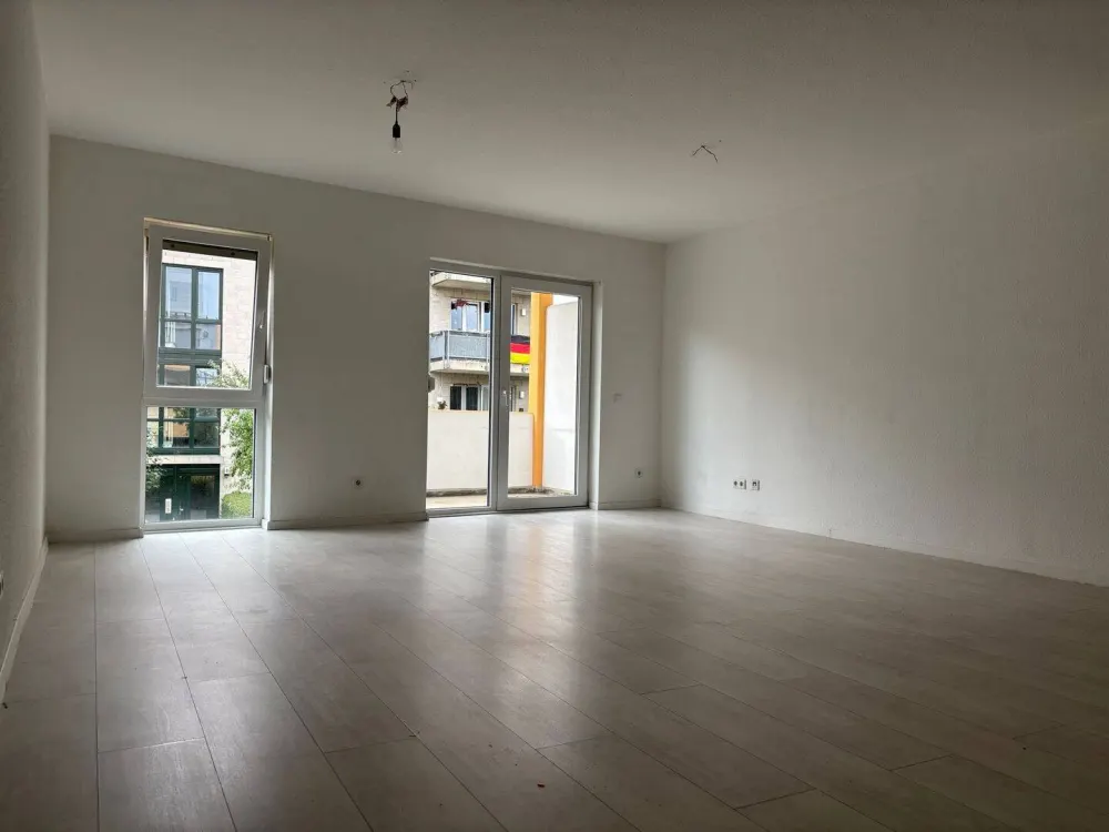 Einziehen und wohlfühlen! 2 Zimmer Wohnung mit Balkon!