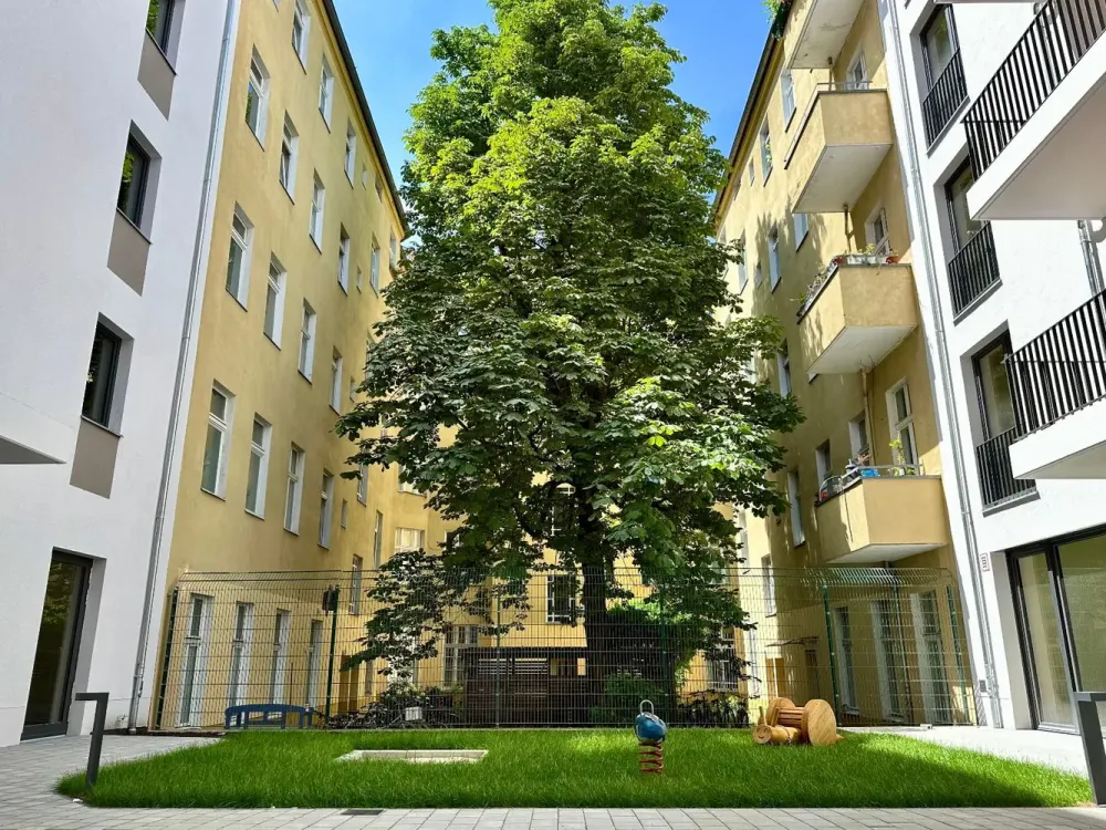 Traumhafte, ruhige und großzügige 2-Zi.-Whg. mit Balkon & hochwertiger EBK!