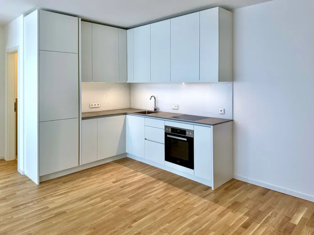 Traumhafte, ruhige und großzügige 2-Zi.-Whg. mit Balkon & hochwertiger EBK!