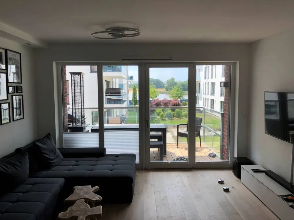 Exclusive 3-Room Apartment with Weser View in Bremen Überseestadt