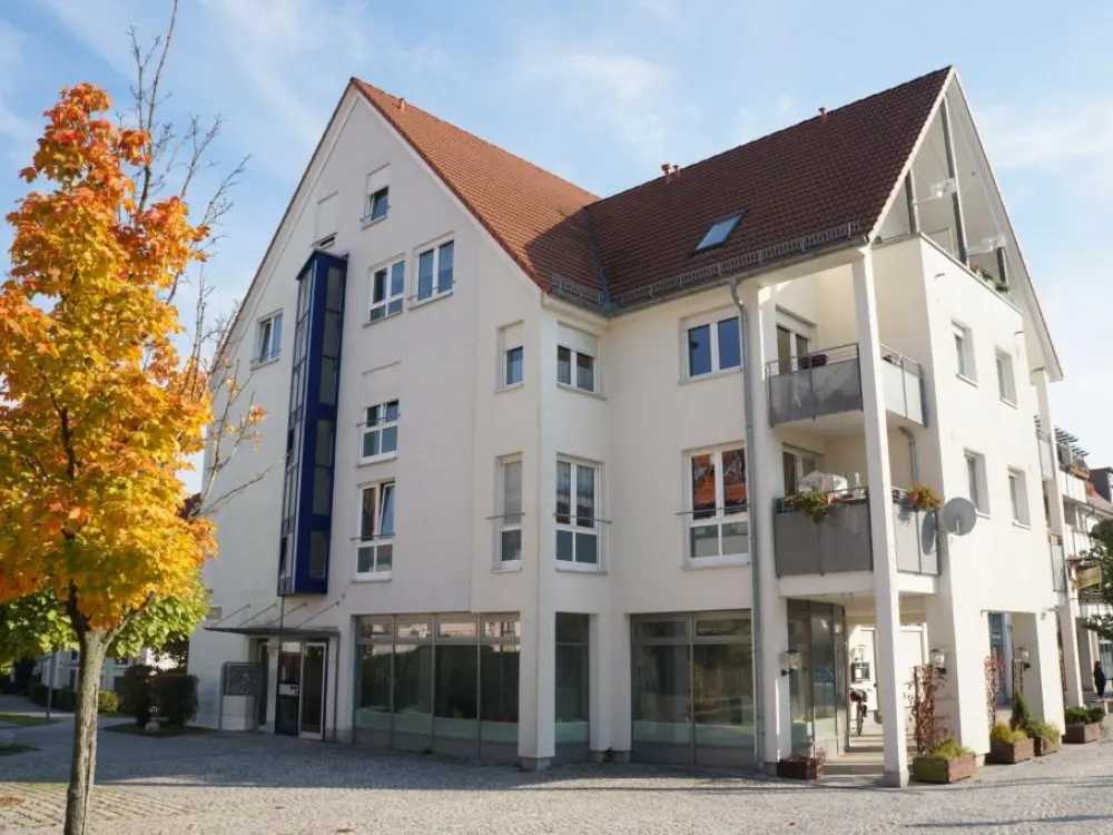 sofort verfügbar: 3-Raum-Wohnung mit Balkon und Tiefgaragenstellplatz