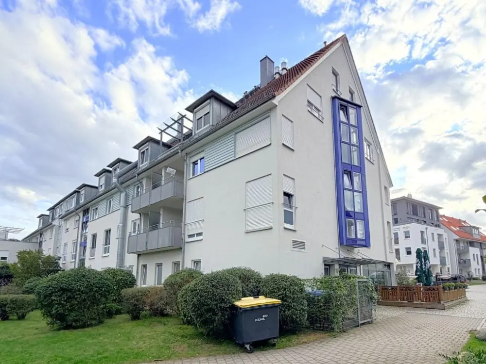 sofort verfügbar: 3-Raum-Wohnung mit Balkon und Tiefgaragenstellplatz