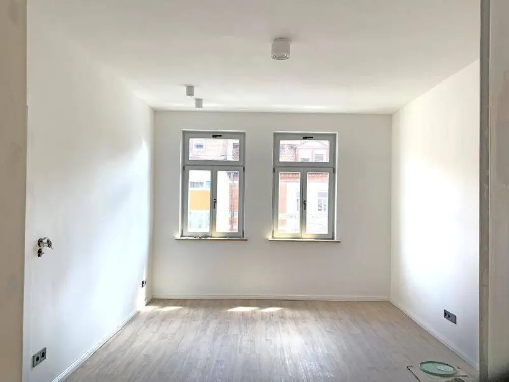 N-Steinbühl: Erstbezug! Schön & hell: 3-Zi-Whg., 1.OG (m.A.), Balkon, Einbauküche, Kühlung, Stpl.