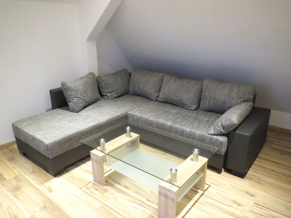 Moderne, möblierte 2 Zimmer-Wohnung, Kabel-TV, WLAN, Klimaanlage, Strom inkl., in Karben-Rendel