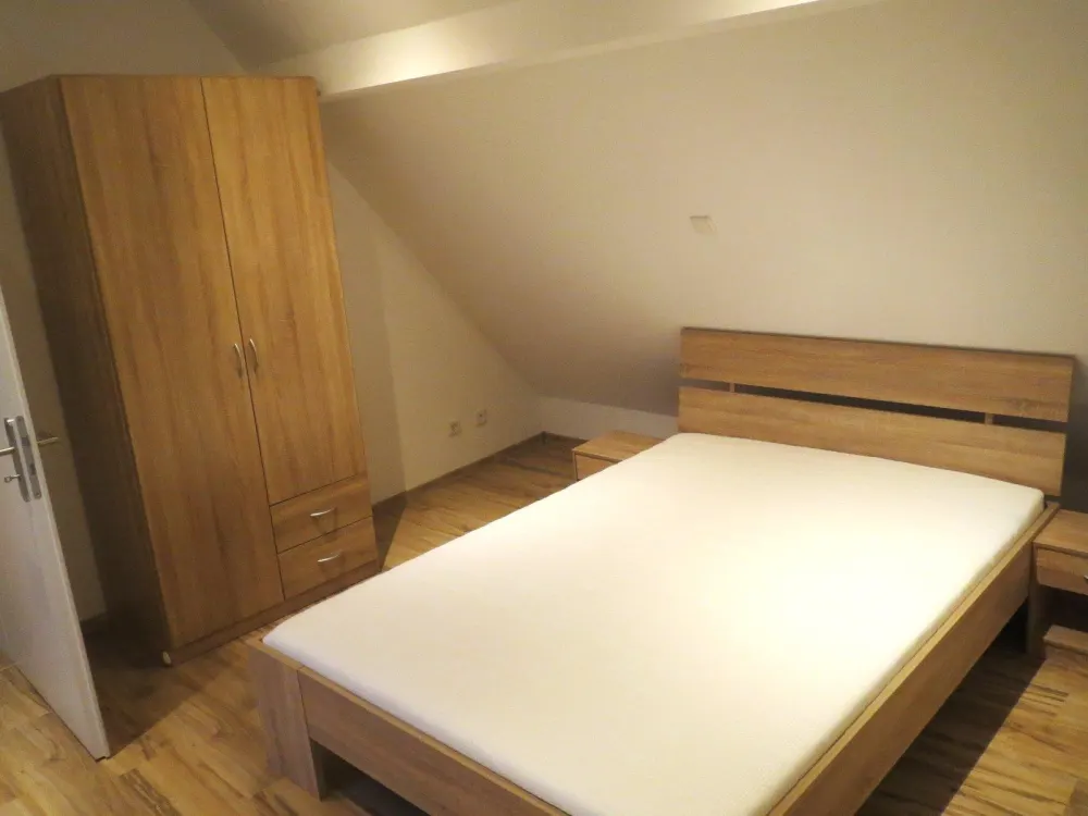 Moderne, möblierte 2 Zimmer-Wohnung, Kabel-TV, WLAN, Klimaanlage, Strom inkl., in Karben-Rendel
