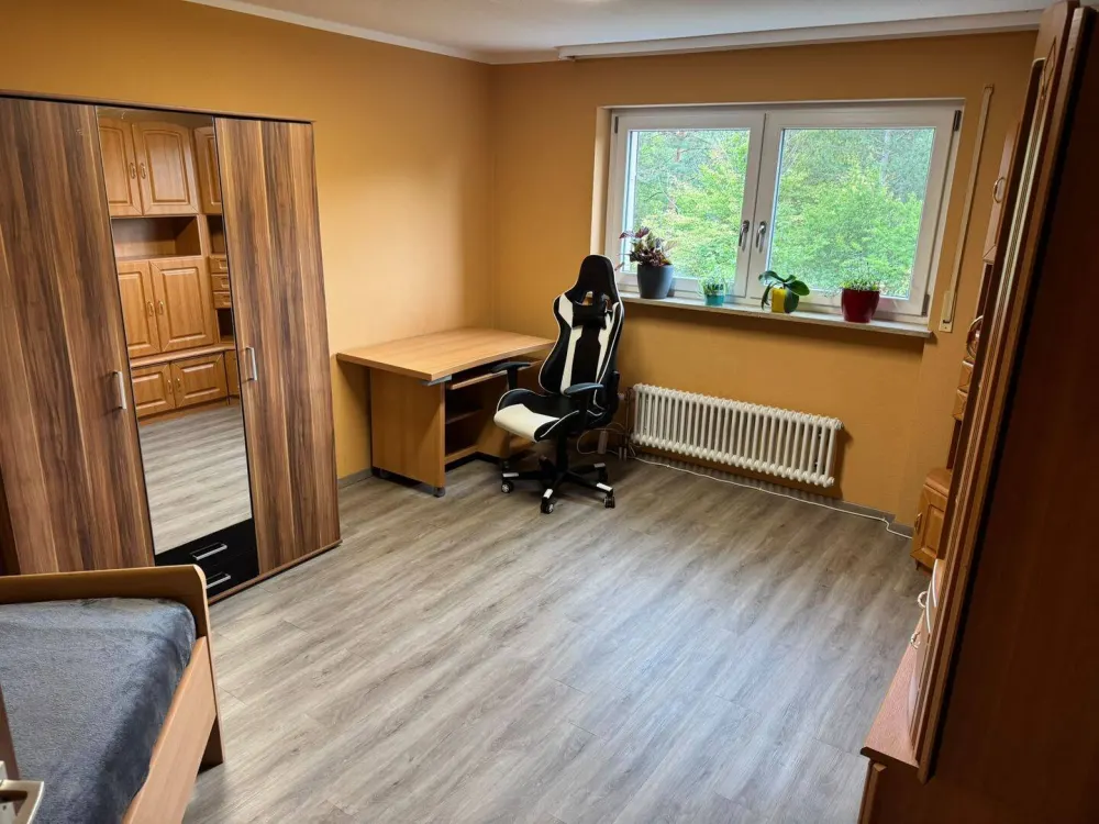 Beautiful 3.5-Room Apartment in Nürnberg Langw. Nord with 2500e Buyout