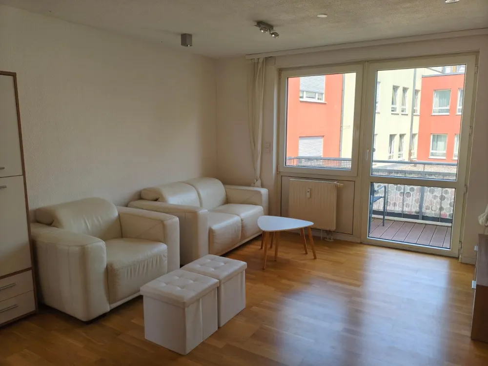 Ruhige Oase im Wiesengrund: Möblierte 2-Zi.-Wohnung direkt an U1
