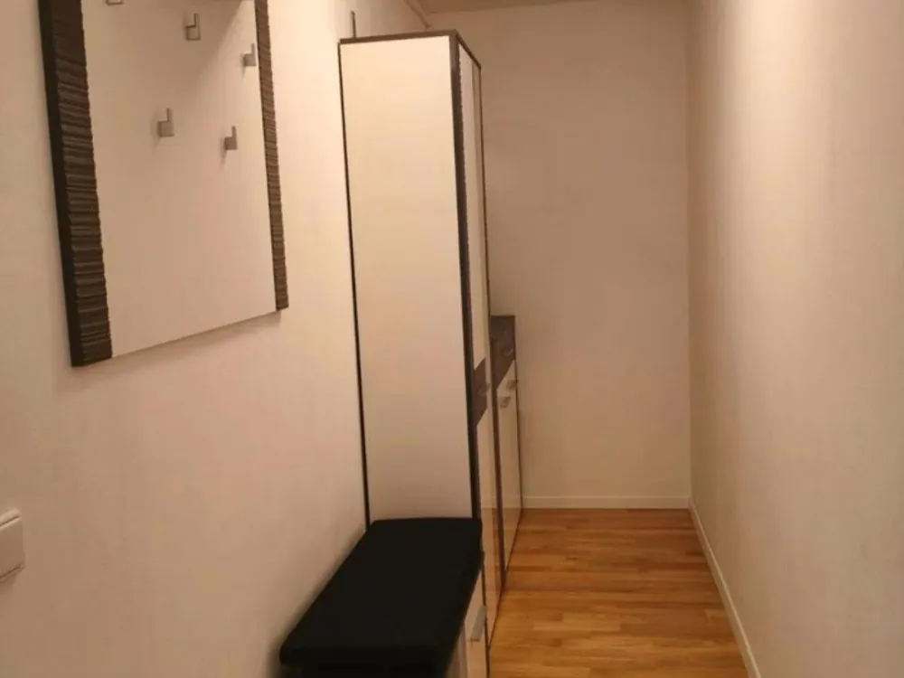 Ruhige Oase im Wiesengrund: Möblierte 2-Zi.-Wohnung direkt an U1