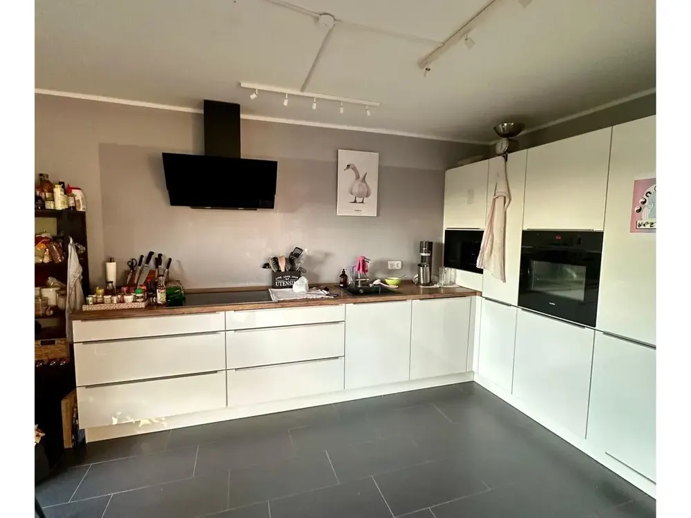 Helle und moderne 3-Zimmer Wohnung mit Balkon