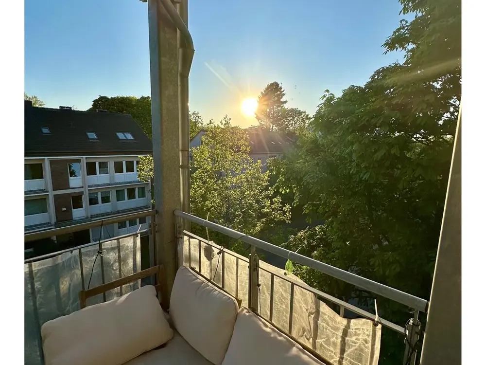 Helle und moderne 3-Zimmer Wohnung mit Balkon