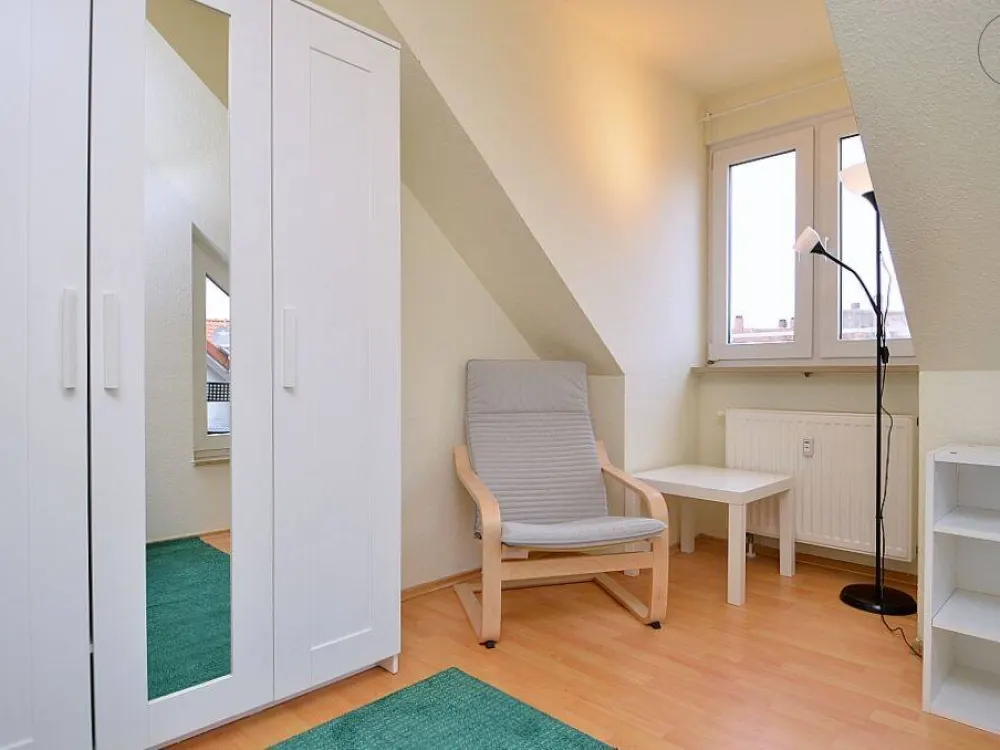 Ideal zu TH, BA und City: Möbliertes WG-Zimmer mit WLAN nahe Hauptbahnhof