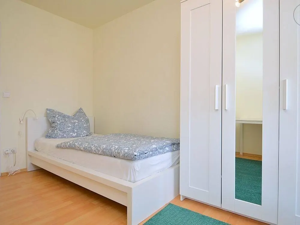 Ideal zu TH, BA und City: Möbliertes WG-Zimmer mit WLAN nahe Hauptbahnhof
