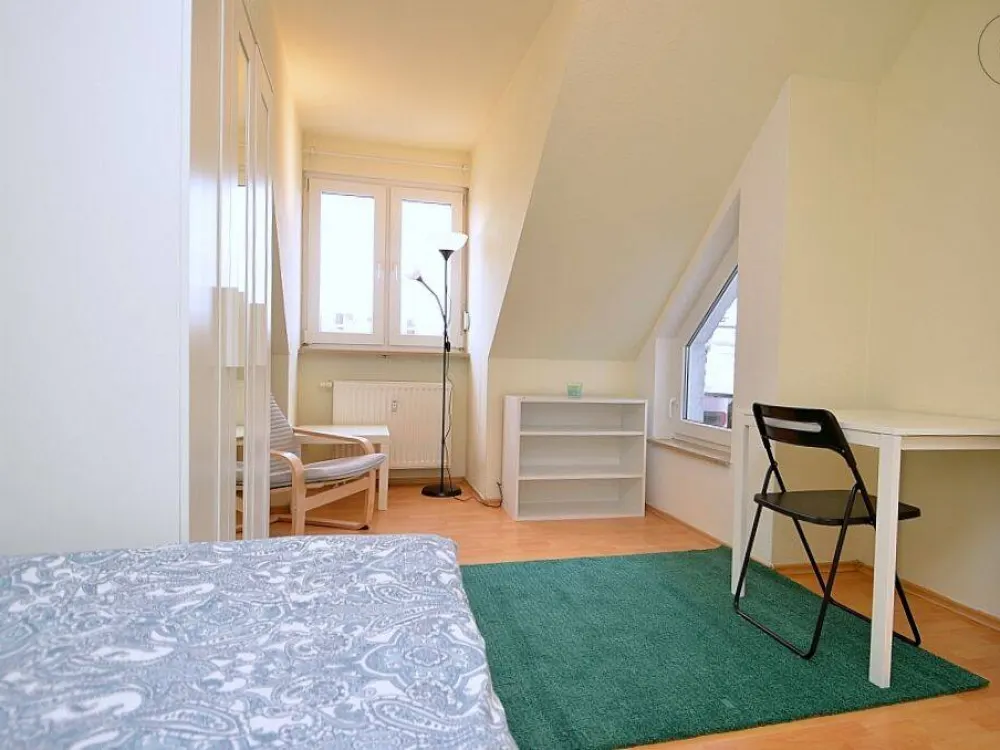 Ideal zu TH, BA und City: Möbliertes WG-Zimmer mit WLAN nahe Hauptbahnhof